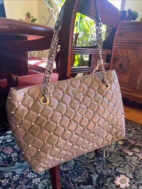 Jessica Simpson Quilted Taupe Shoulder Tote with Gold Chain Straps
